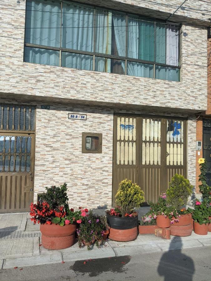 Hostel Casa Alb Bogotá Esterno foto